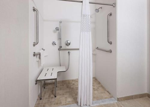 hampton inn and suites colorado springs i 25 south