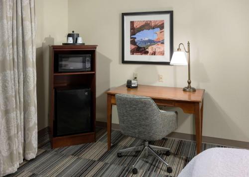 hampton inn and suites colorado springs i 25 south
