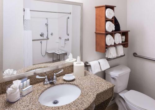 hampton inn and suites colorado springs i 25 south
