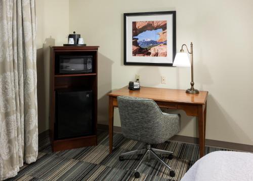 hampton inn and suites colorado springs i 25 south