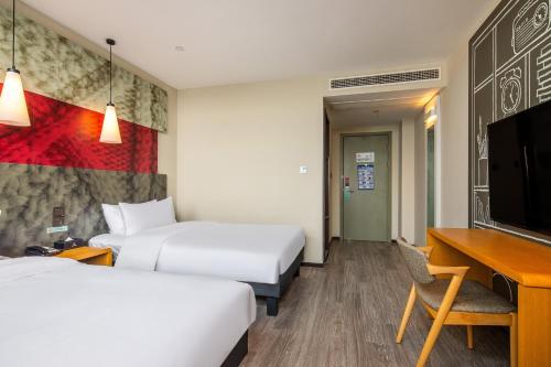 Ibis Hotel (Nanjing Guli Industrial Park),,3 star