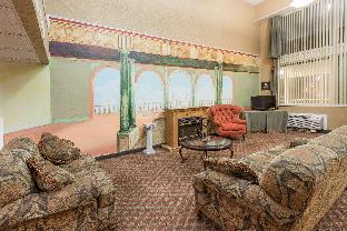 Days Inn By Wyndham Columbus In,Indiana>>Columbus,2 star