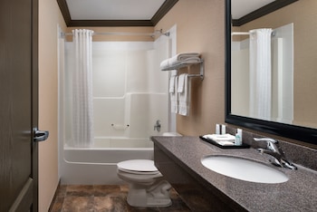 pomeroy hotel and conference centre fort st john