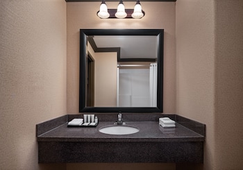 pomeroy hotel and conference centre fort st john