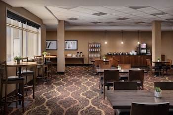 pomeroy hotel and conference centre fort st john