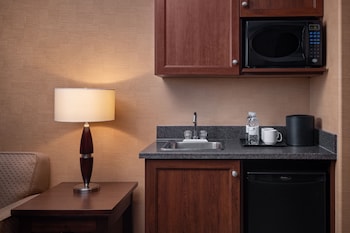 pomeroy hotel and conference centre fort st john