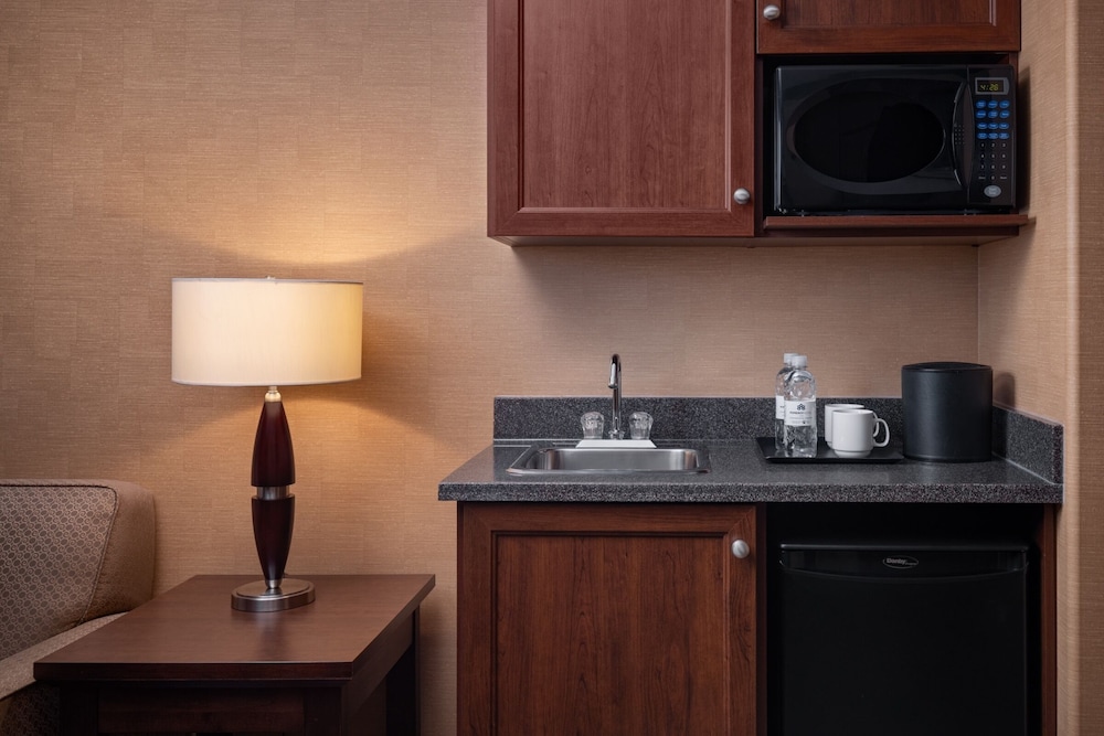 pomeroy hotel and conference centre fort st john