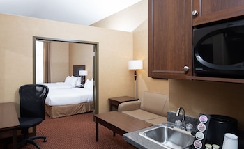 pomeroy hotel and conference centre fort st john