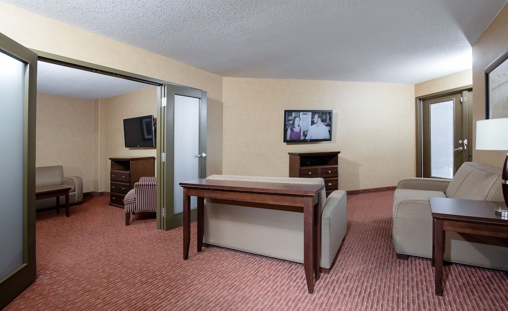 pomeroy hotel and conference centre fort st john