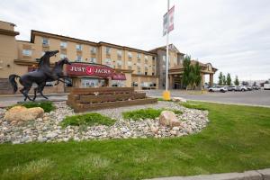 pomeroy hotel and conference centre fort st john