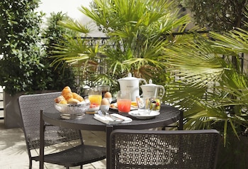 hotel rochester champs elysees