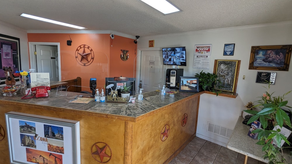 hillcrest inn and suites