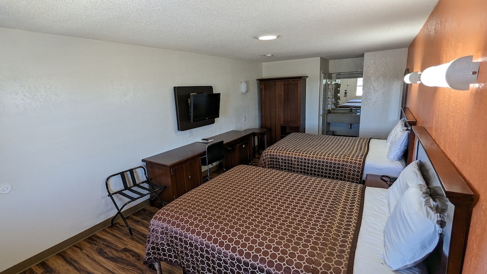 hillcrest inn and suites