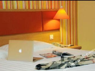 home inn urumqi beijing south road railway bureau metro station