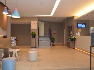 home inn urumqi beijing south road railway bureau metro station