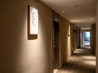 home inn urumqi beijing south road railway bureau metro station