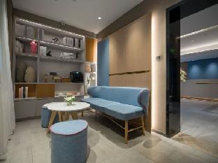 home inn urumqi beijing south road railway bureau metro station