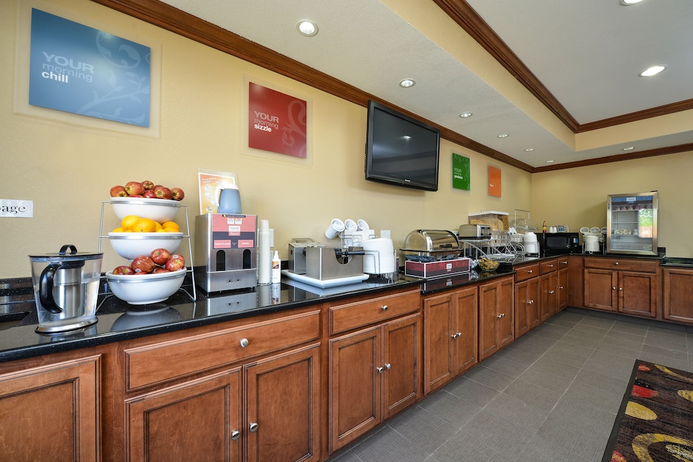 comfort inn and suites coralville