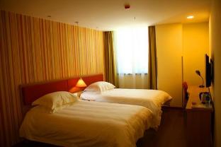 Home Inn (Xining Haihu New District Wanda Plaza),,2 star