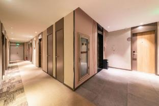 Home Inn (Jinan Changqing University Road Hengda Oasis),,2 star