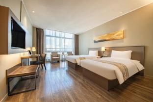 home inn plus anshun huangguoshu avenue xintiandi