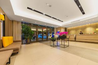 home inn plus anshun huangguoshu avenue xintiandi