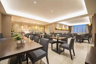Home Inn Plus (Anshun Huangguoshu Avenue Xintiandi),,3 star