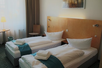 check inn hotel