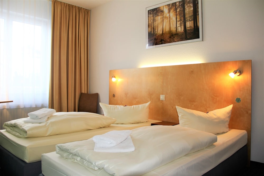 check inn hotel