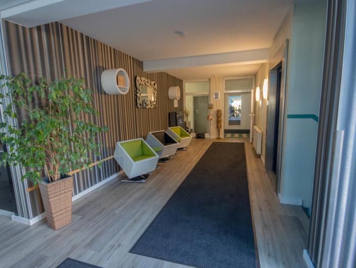 check inn hotel