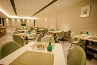 Home Inn Selected (Dengfeng Songshan Shaoshan Temple Scenic Area),,3 star