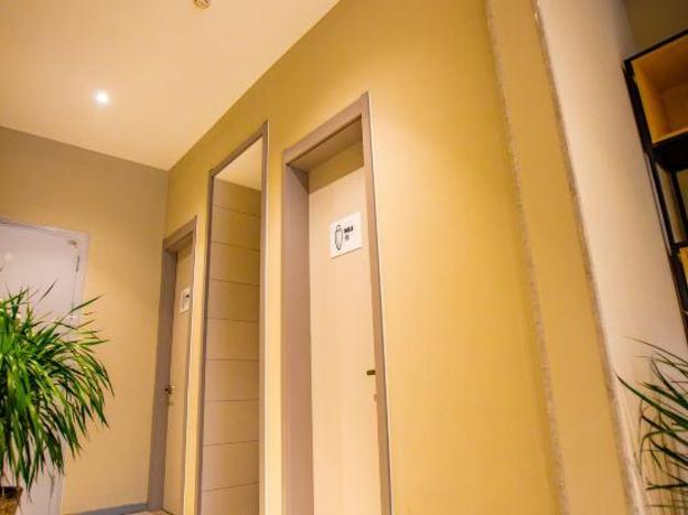 home inn selected fuyang linyi mall