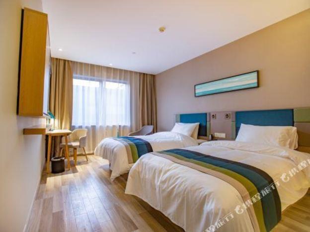 home inn selected fuyang linyi mall