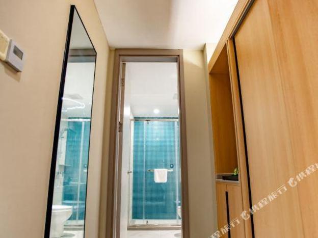 home inn selected fuyang linyi mall