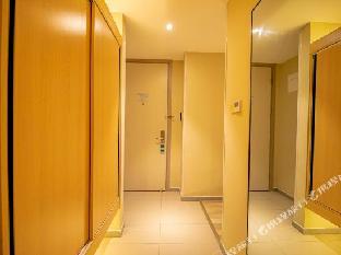 home inn selected fuyang linyi mall