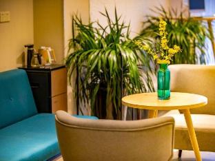 home inn selected fuyang linyi mall