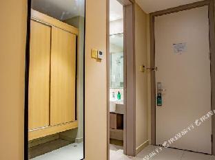 home inn selected fuyang linyi mall