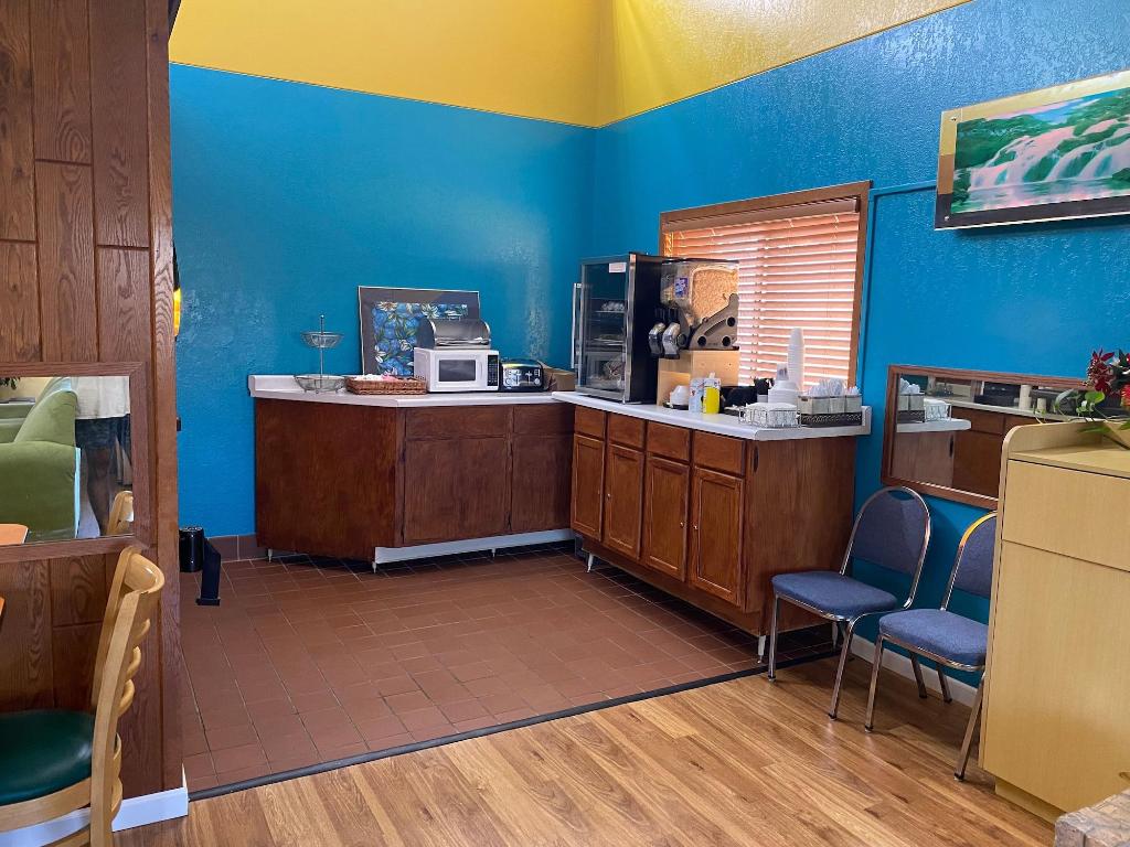 americas stay inn stewartville