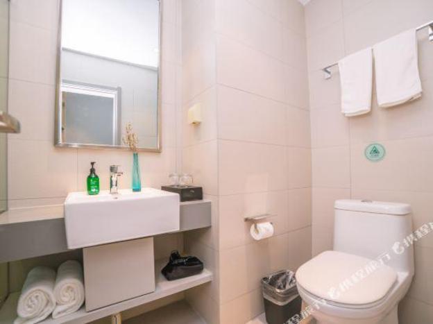 home inn selected peoples square guomao ceramics city jingdezhen