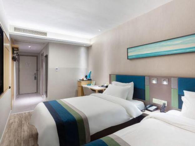 home inn selected peoples square guomao ceramics city jingdezhen