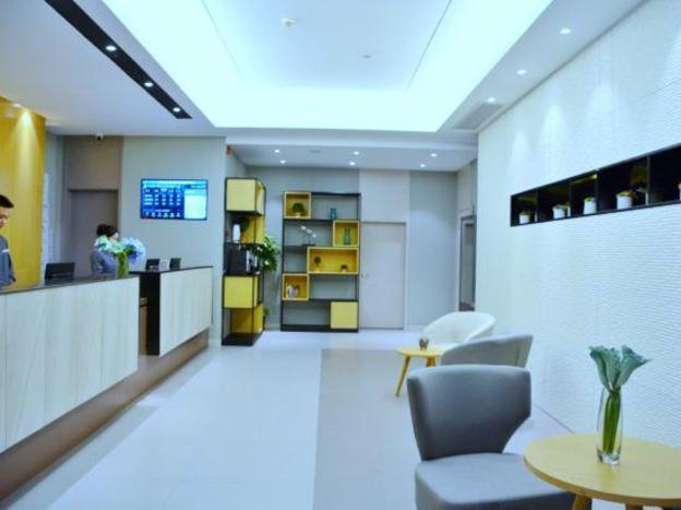 home inn selected peoples square guomao ceramics city jingdezhen