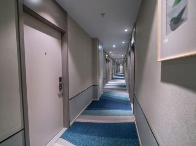 home inn selected peoples square guomao ceramics city jingdezhen