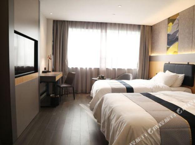 home inn selected sishui quanyuan avenue county government