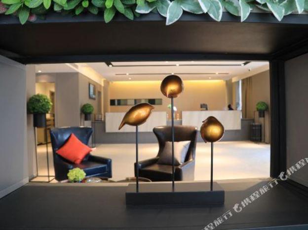 home inn selected sishui quanyuan avenue county government