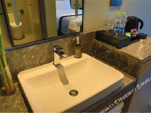 home inn selected sishui quanyuan avenue county government
