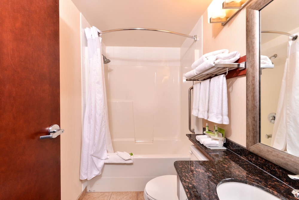 holiday inn express hotel and suites edmonton north by ihg