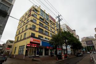 Home Inn Hotel  (Tiantai Chicheng Road Guoqing Temple),,2 star