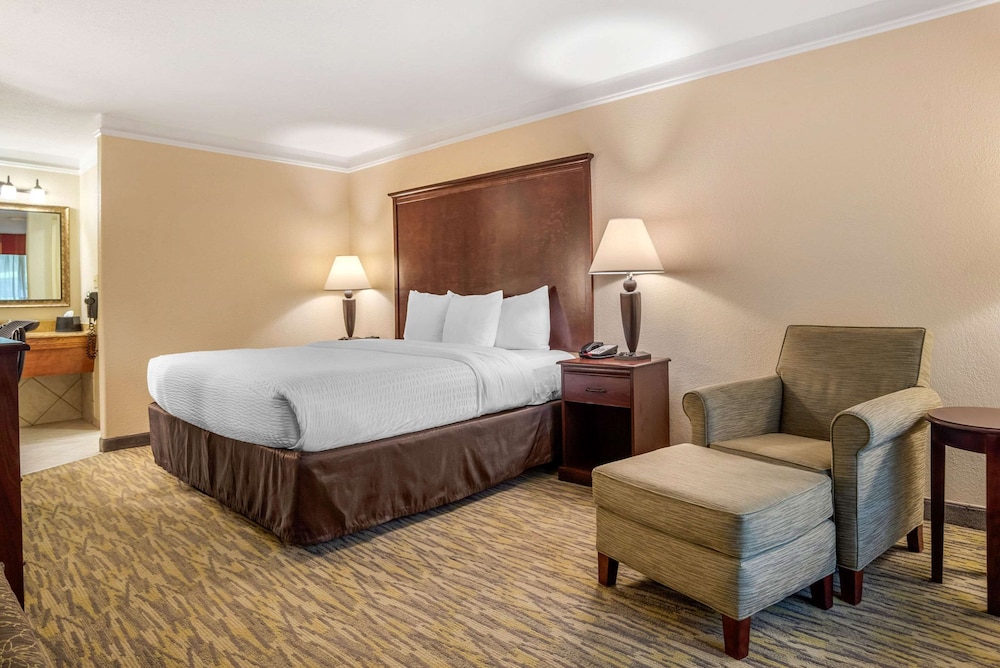 clarion inn and conference center