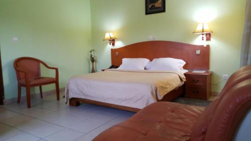 peninsula plaza hotel