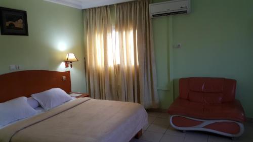 peninsula plaza hotel